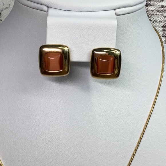 Necklace and Earring Set Orange Square Glass Pendant Gold Tone Dainty - Picture 2 of 3